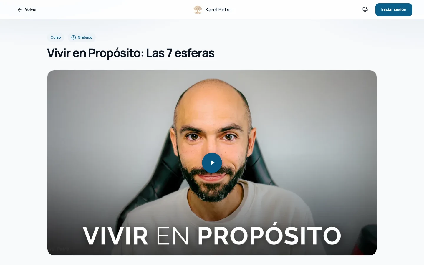 Ficha pública de formación en Aulibre con portada, descripción y selector bimonetario
